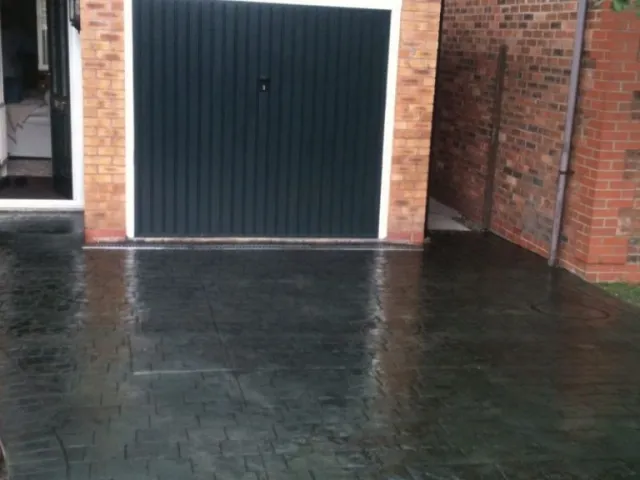 If you would like advice or a quote for a new driveway in Gatley, contact us on 0161 945 1208